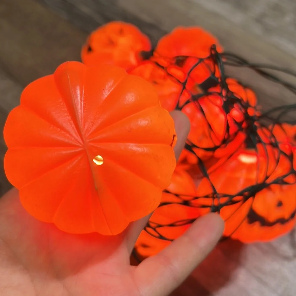 Halloween pumpkin 🎃 lights 10 blinking vintage retro orange 2.5” each outdoors